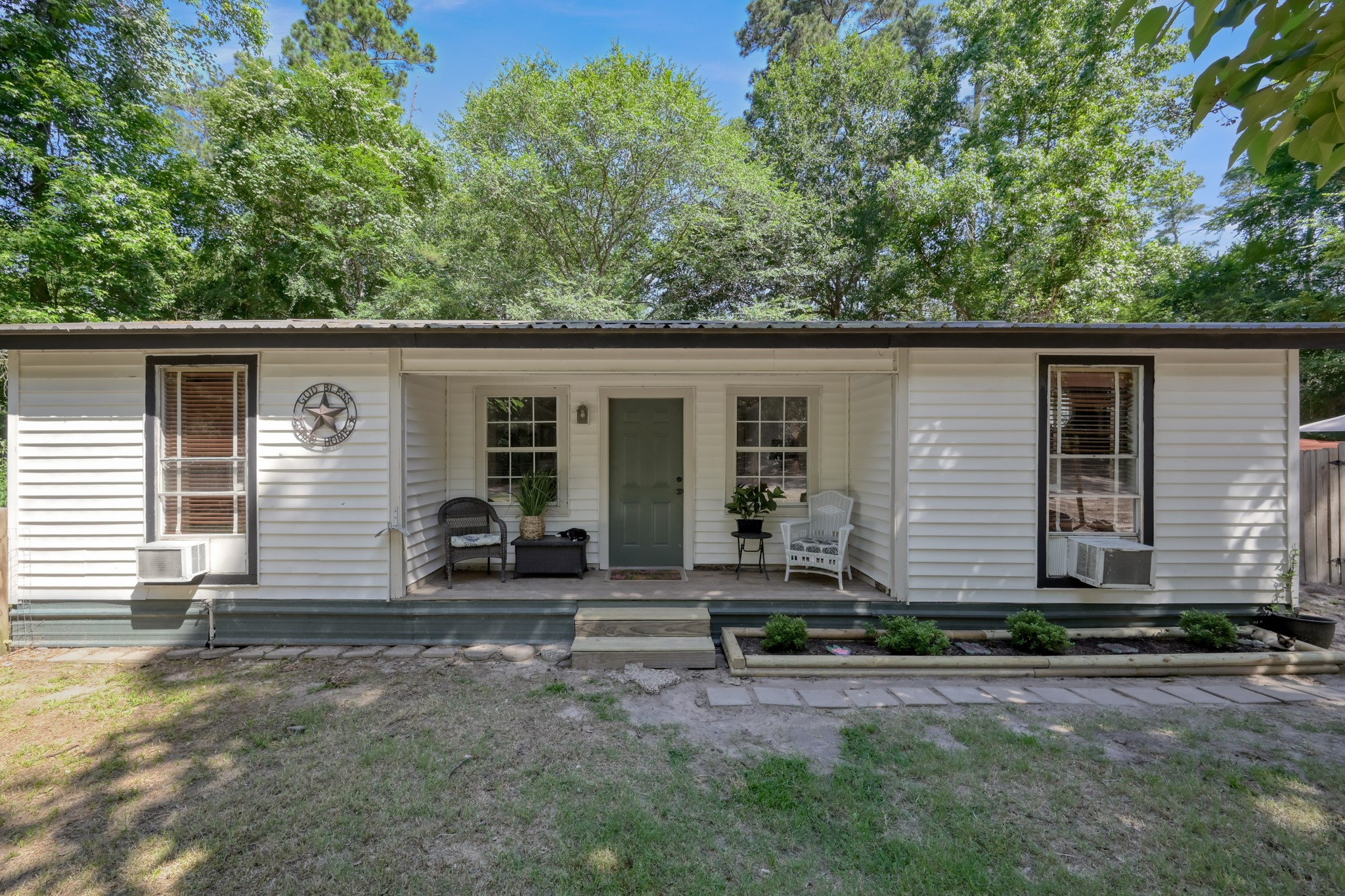 263 Travis Lane Trinity, TX 75862 - Photo 3 of 34