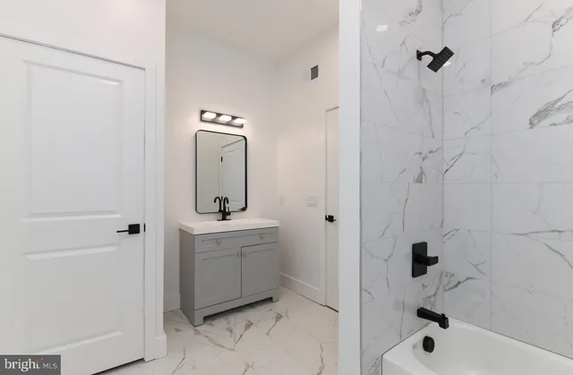 $215,000 | 100 Aura Road, Unit 111, Clayton, NJ 08312