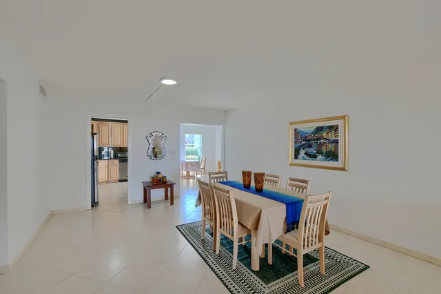 $3,250 | 800 East Camino Real, Unit 116, Boca Raton, FL 33432