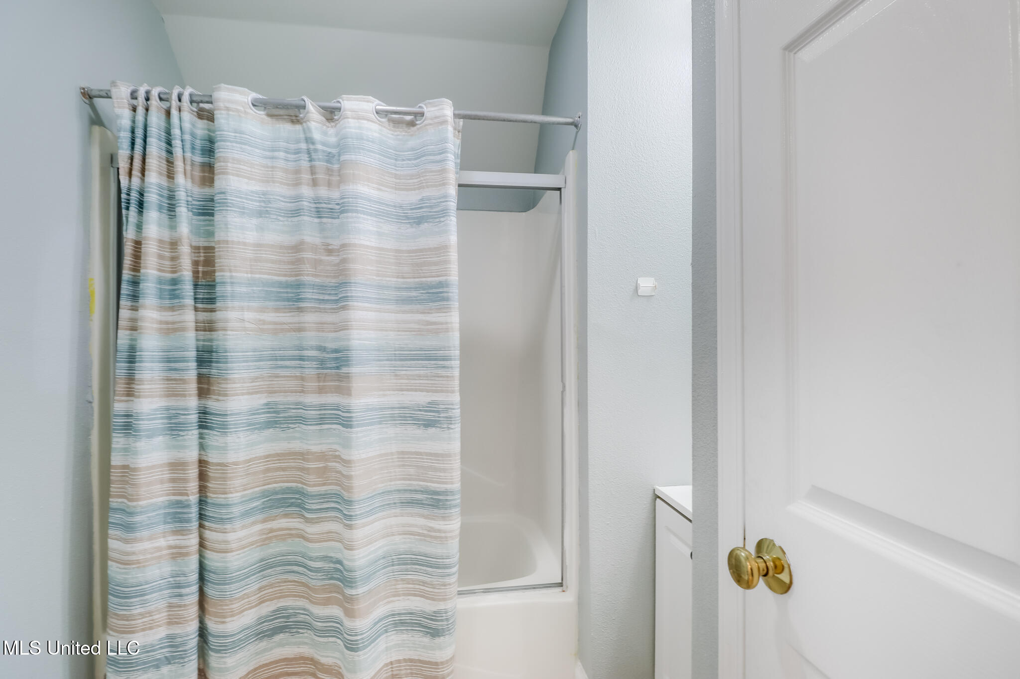 395 Felicity Street Bay St. Louis, MS 39520 - Photo 21 of 28 Photo Mar 13 2025, 10 21 28 AM (2)