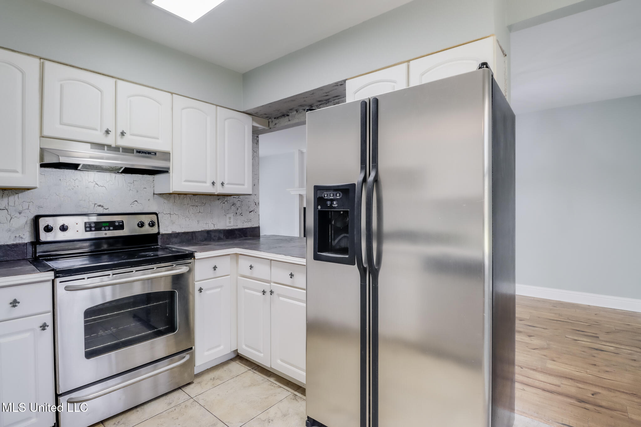 395 Felicity Street Bay St. Louis, MS 39520 - Photo 9 of 28 Photo Mar 13 2025, 10 11 28 AM (2)