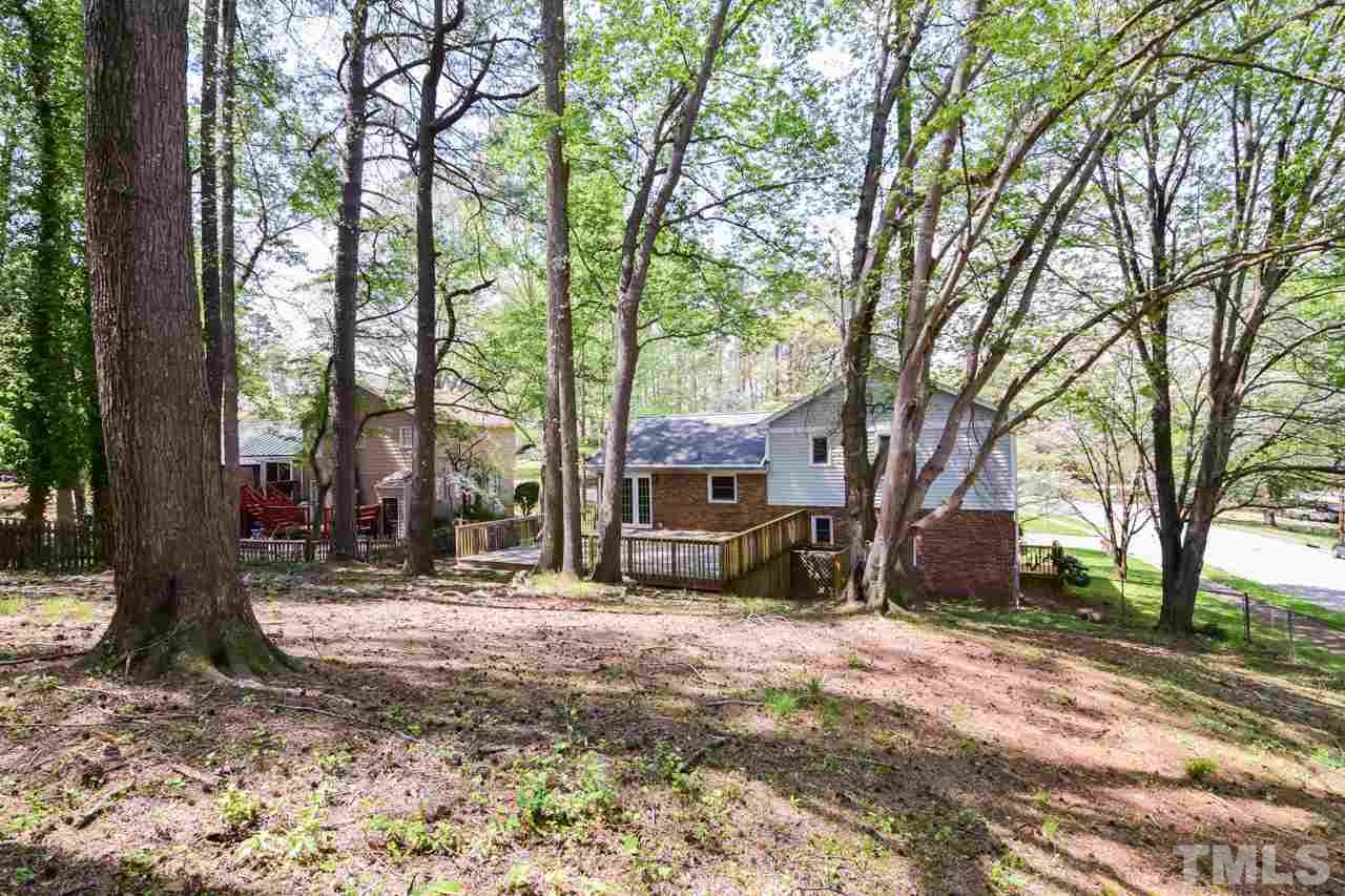5612 Laniel Court Raleigh, NC 27612 - Photo 21 of 25 Large fenced backyard