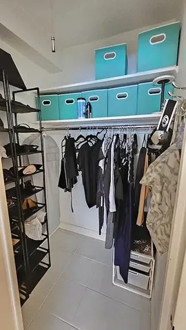 $699,900 | 150 East 61st Street, Unit 2D | Lenox Hill