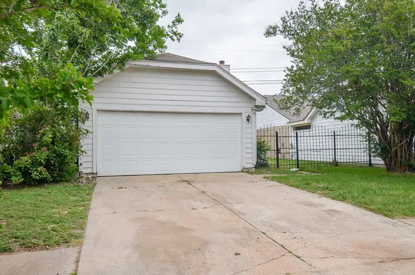 $1,750 | 11818 Spring Grove Drive, Houston, TX 77099