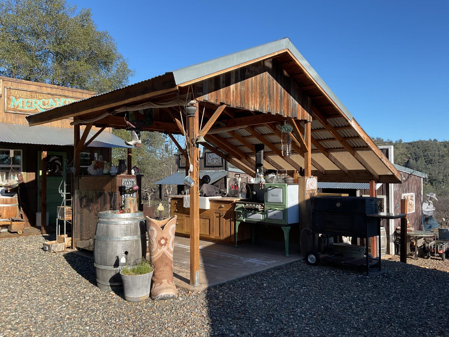 9390 Platina Road Igo, CA 96047 - Photo 20 of 52 Gallery Image 20