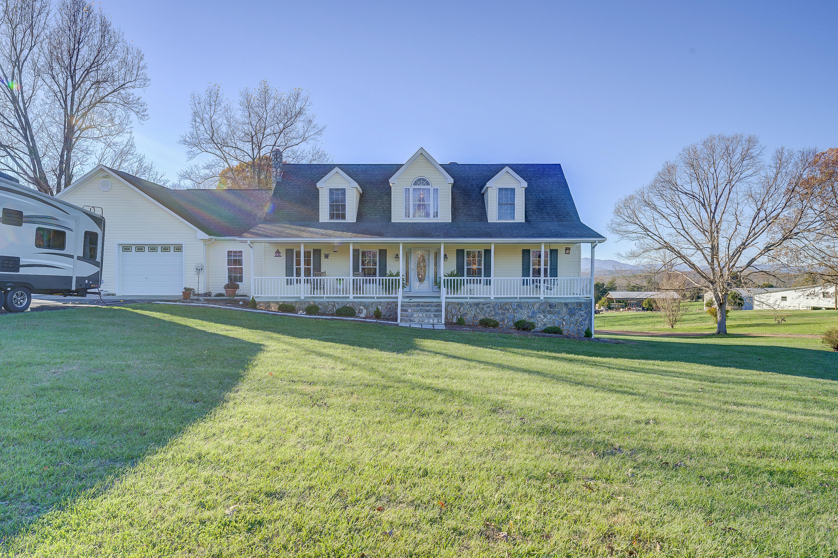 929 Farm View Road Glade Hill, VA 24092 - Photo 41 of 44 39 Front of Home