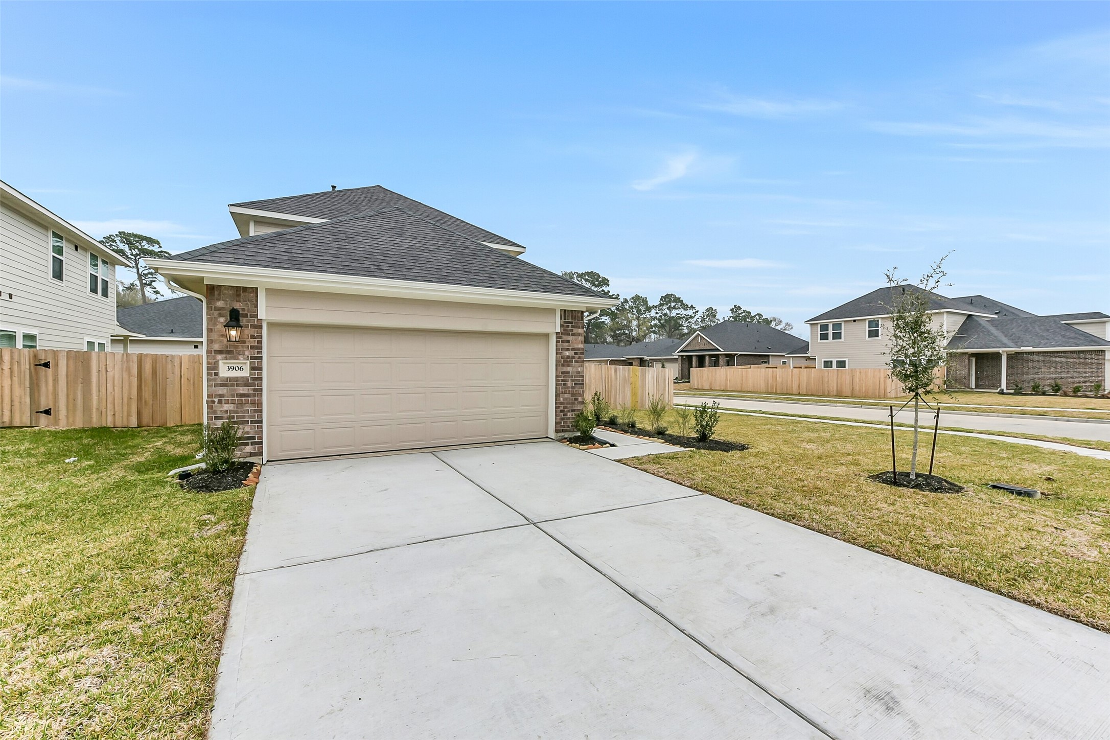 3906 Sugardale Street Baytown, TX 77521 - Photo 2 of 33