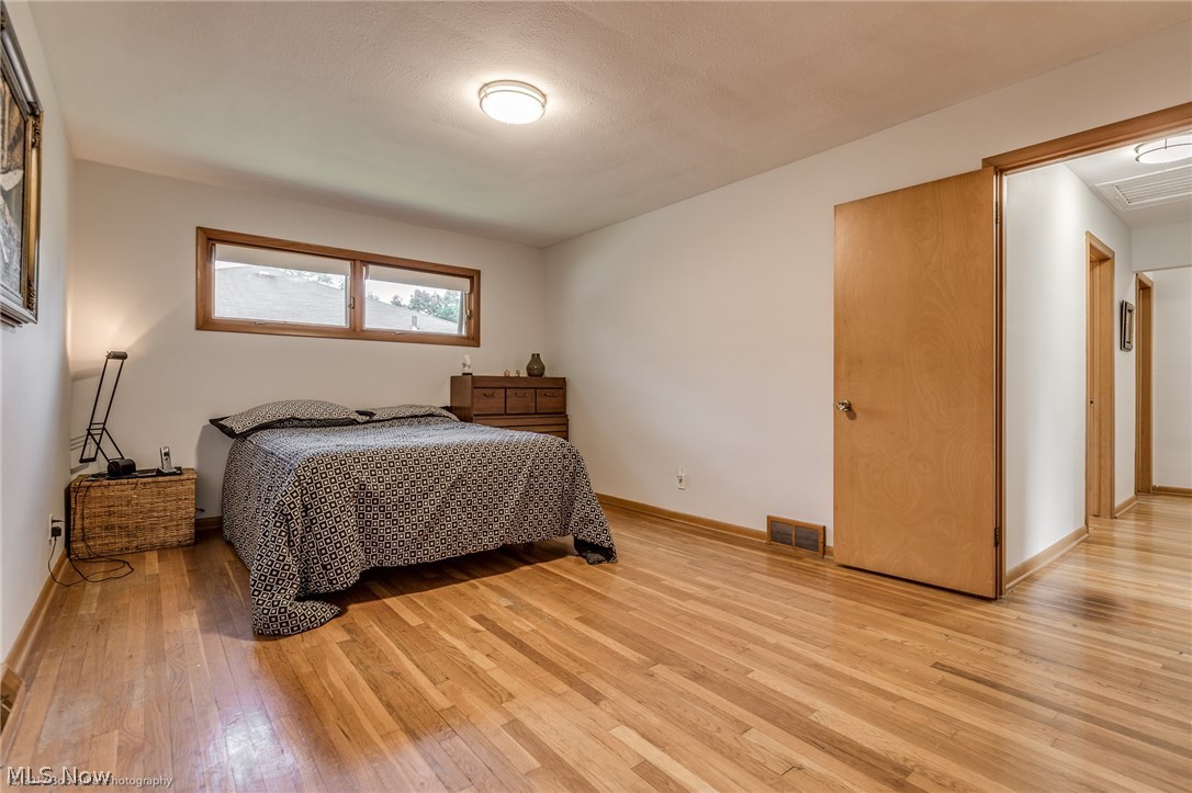 5767 Wilson Mills Road Cleveland, OH 44143 - Photo 9 of 22 Gallery Image 9