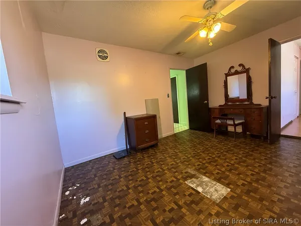 $173,500 | 806 Sharon Drive, Jeffersonville, IN 47130