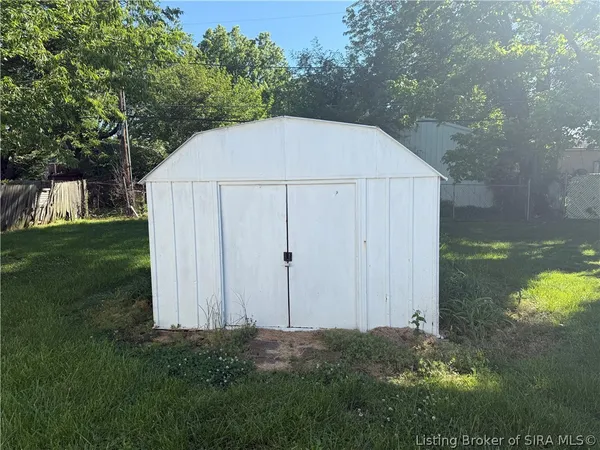 $173,500 | 806 Sharon Drive, Jeffersonville, IN 47130