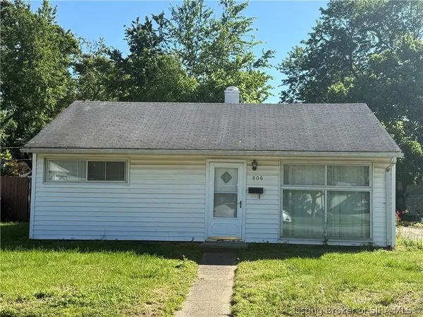 $173,500 | 806 Sharon Drive, Jeffersonville, IN 47130