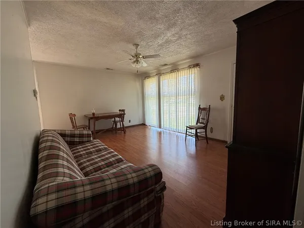 $173,500 | 806 Sharon Drive, Jeffersonville, IN 47130