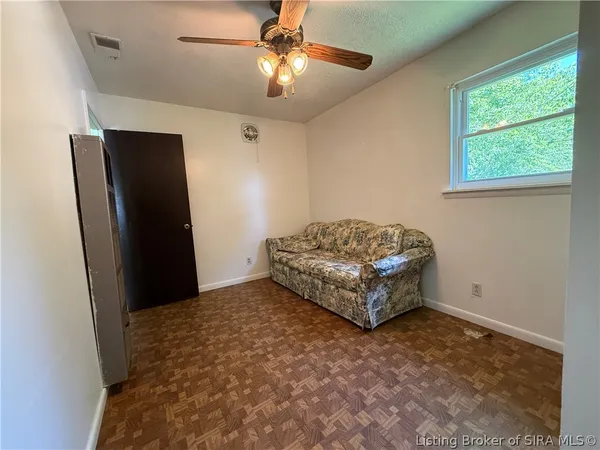 $173,500 | 806 Sharon Drive, Jeffersonville, IN 47130