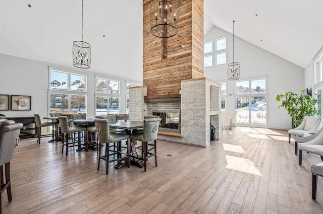 $185,000 | 6020 Chasewood Parkway, Unit 203, Minnetonka, MN 55343