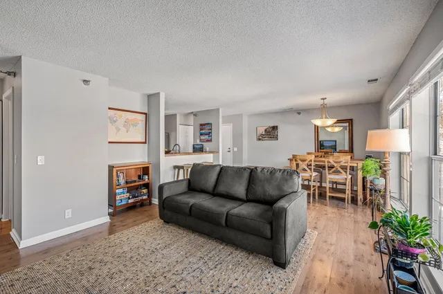 $185,000 | 6020 Chasewood Parkway, Unit 203, Minnetonka, MN 55343