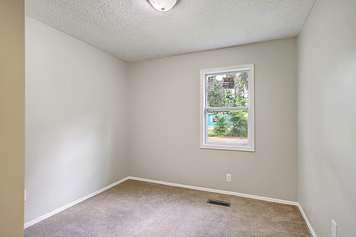 220 Lawrence Road Moncks Corner, SC 29461 - Photo 15 of 32 CREM_220 Lawrence_012
