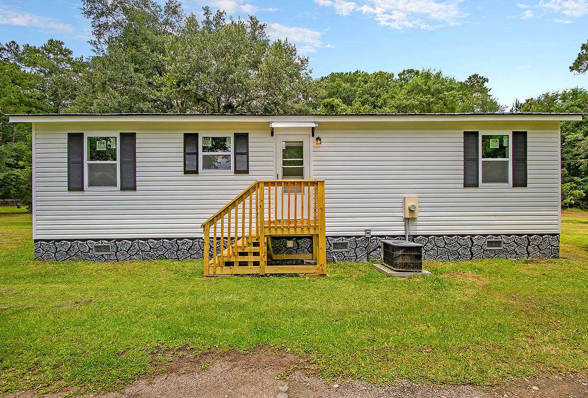 220 Lawrence Road Moncks Corner, SC 29461 - Photo 23 of 32 CREM_220 Lawrence_021