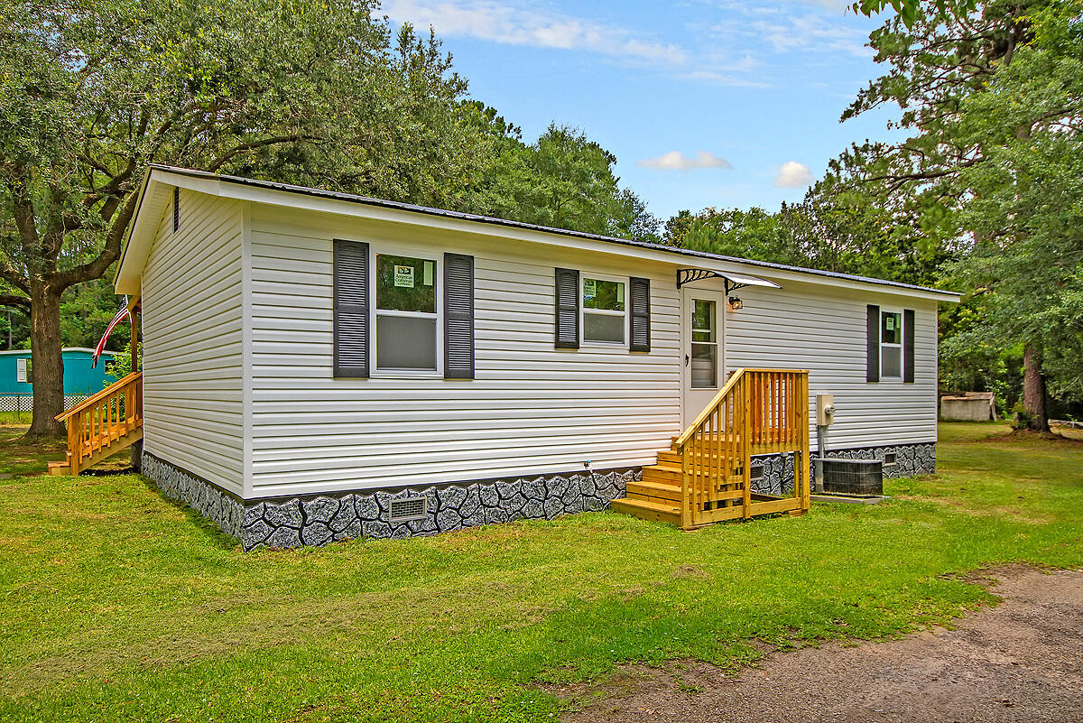 220 Lawrence Road Moncks Corner, SC 29461 - Photo 24 of 32 CREM_220 Lawrence_020