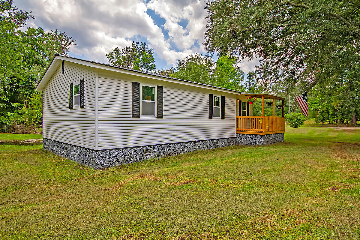 220 Lawrence Road Moncks Corner, SC 29461 - Photo 26 of 32 CREM_220 Lawrence_026