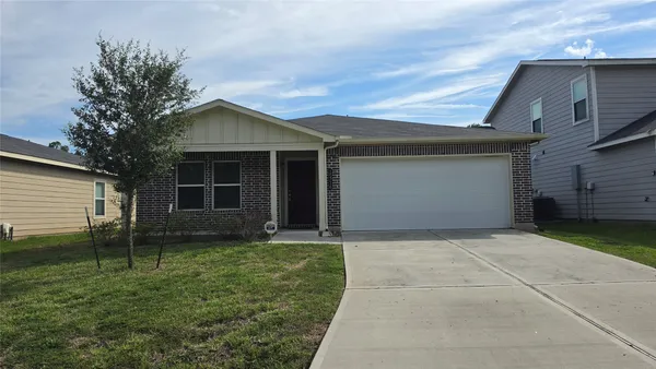$1,895 | 15716 Del Norte Drive, Conroe, TX 77306