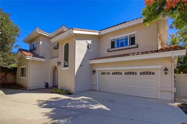 $1,199,000 | 1595 East Avenida De Las Flores, Thousand Oaks, CA 91362