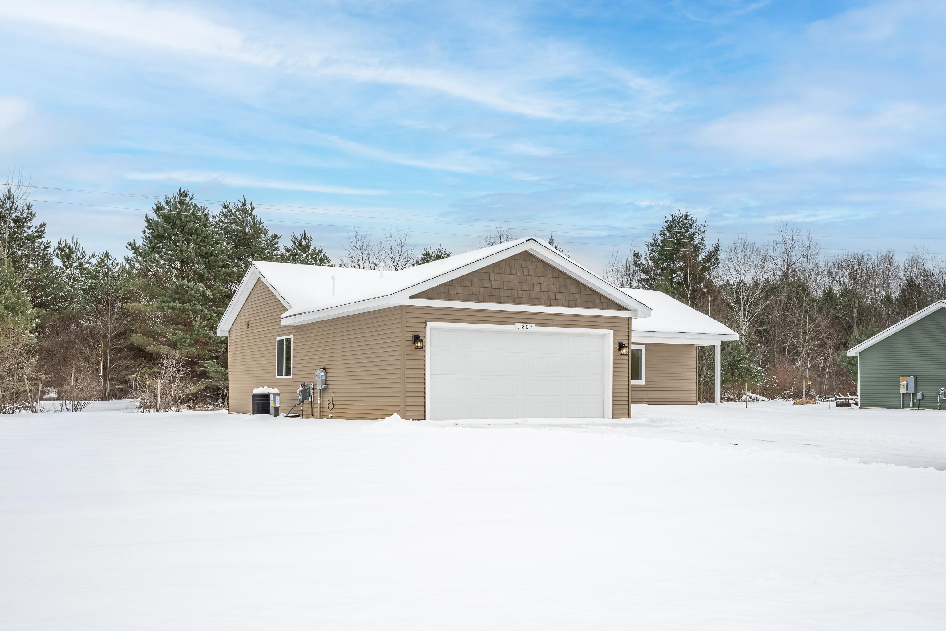 1208 Pheasant Run Gladwin, MI 48624 - Photo 6 of 42