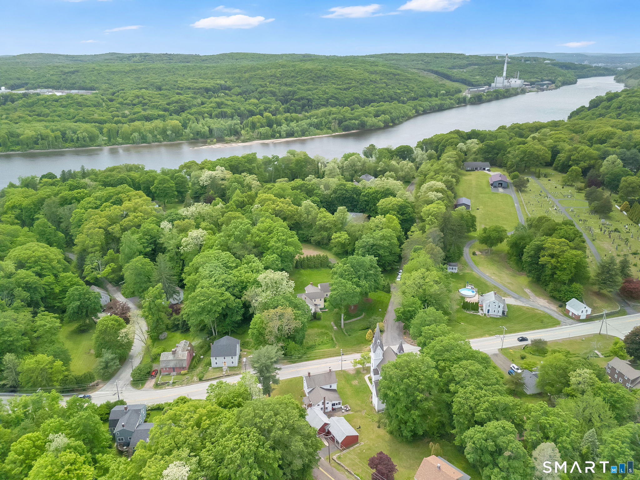 55 Middle Haddam Road East Hampton, CT 06456 - Photo 2 of 40
