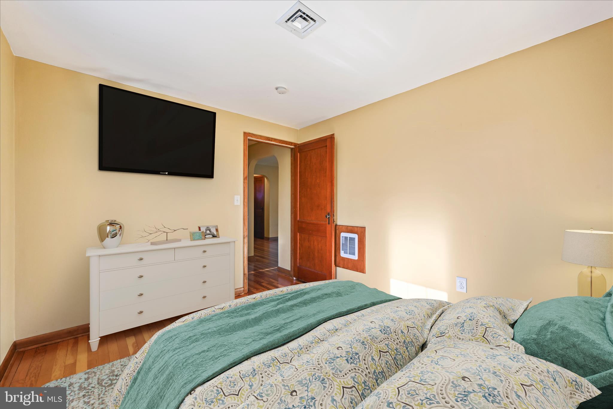 211 Noble Street Lititz, PA 17543 - Photo 12 of 27 Replacement Windows