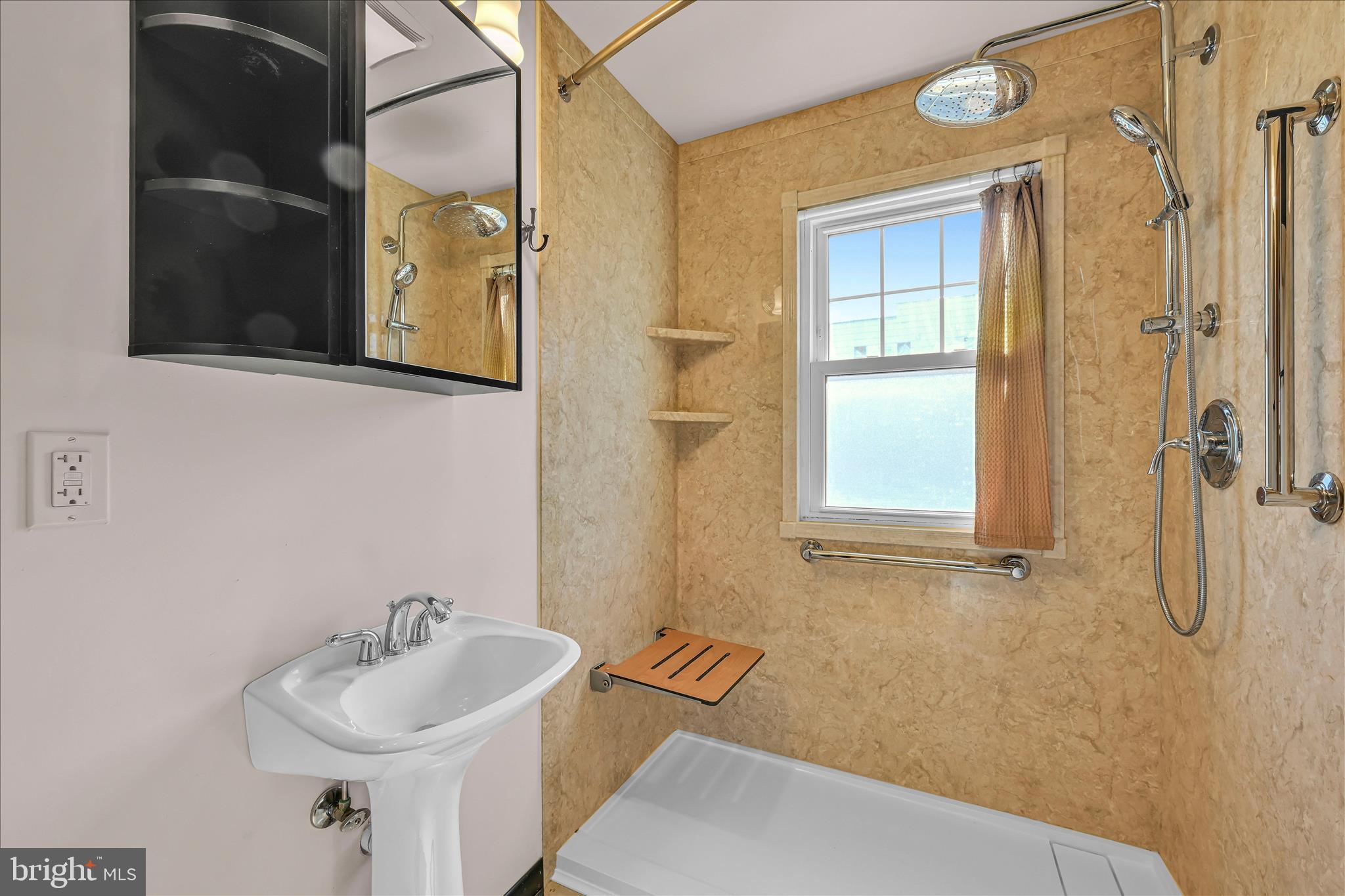 211 Noble Street Lititz, PA 17543 - Photo 13 of 27 Bathroom