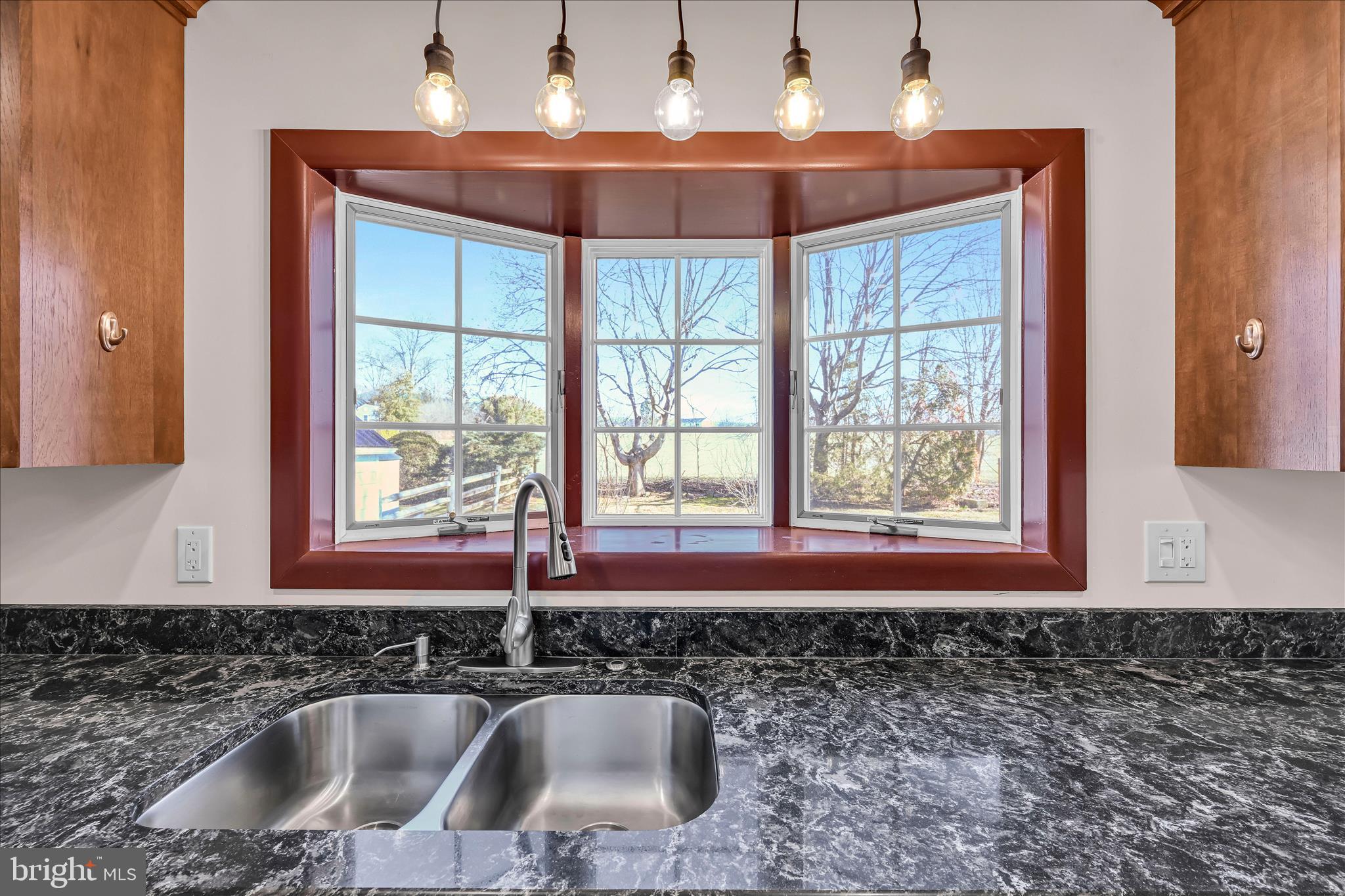 211 Noble Street Lititz, PA 17543 - Photo 8 of 27 Granit Counters