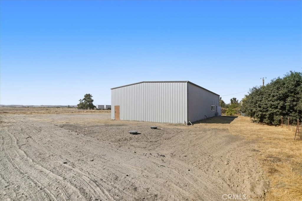 485 South 8th Street Shandon, CA 93461 - Photo 6 of 45
