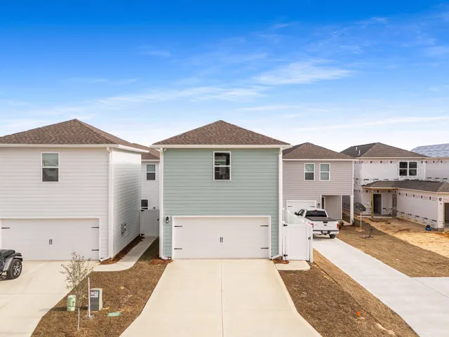 $1,295 | 379-1 Arrowwood Boulevard, Freeport, FL 32439