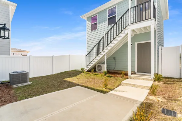 $1,195 | 379-1 Arrowwood Boulevard, Freeport, FL 32439