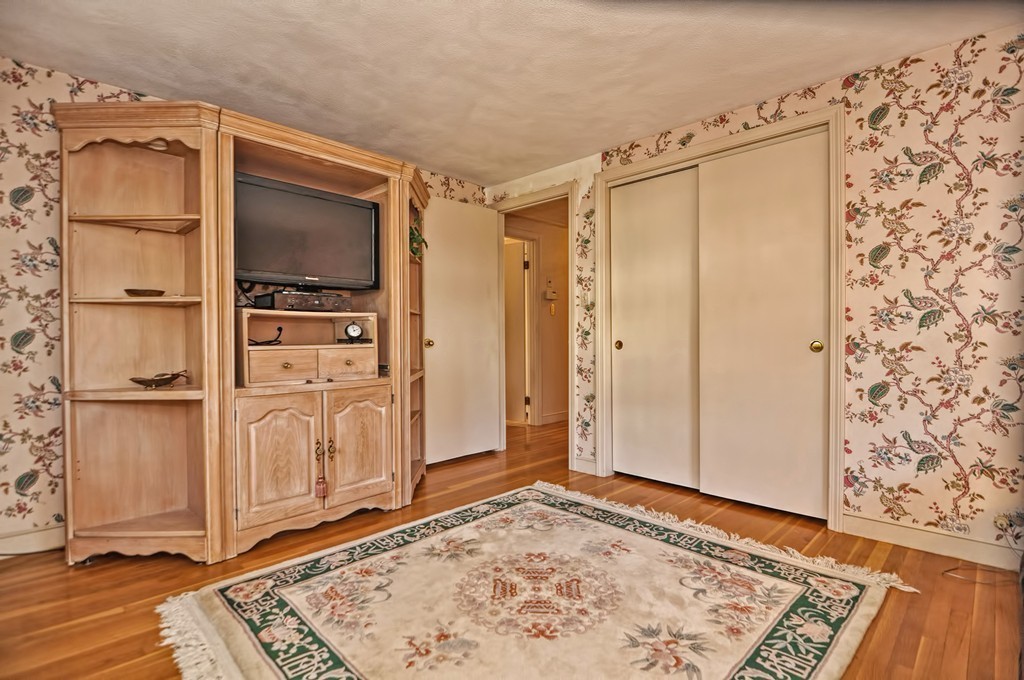83 Thornberry Road Winchester, MA 01890 - Photo 20 of 30 Gallery Image 20