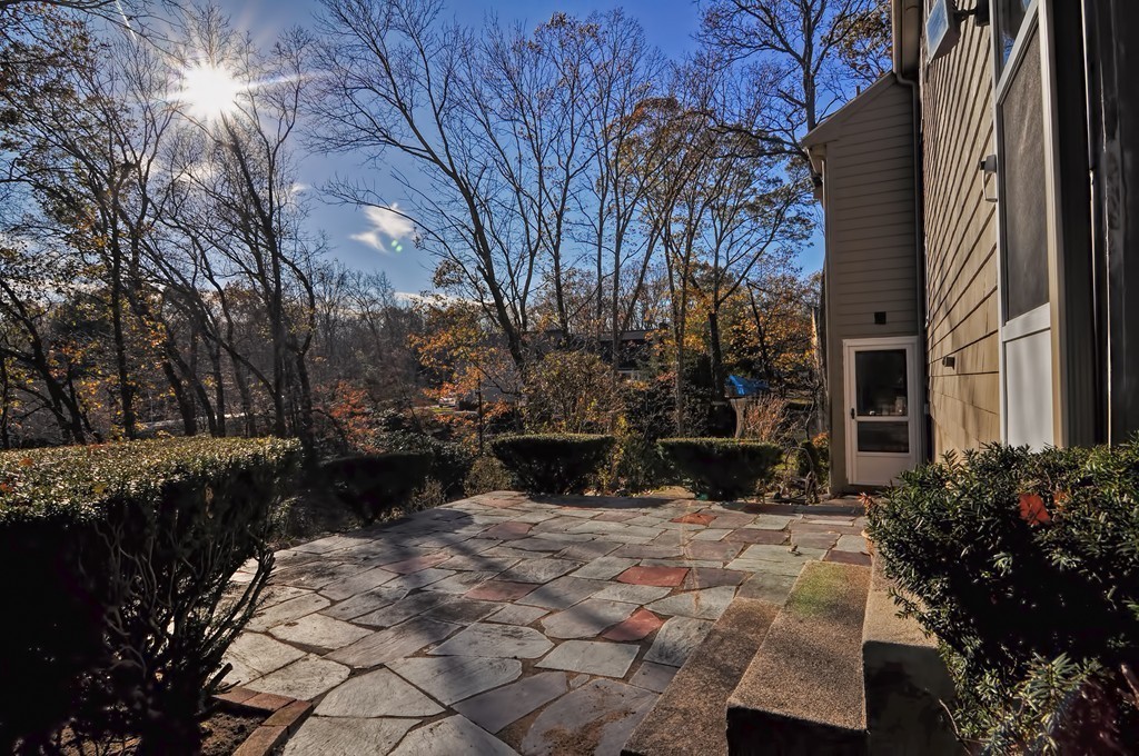 83 Thornberry Road Winchester, MA 01890 - Photo 29 of 30 Gallery Image 29