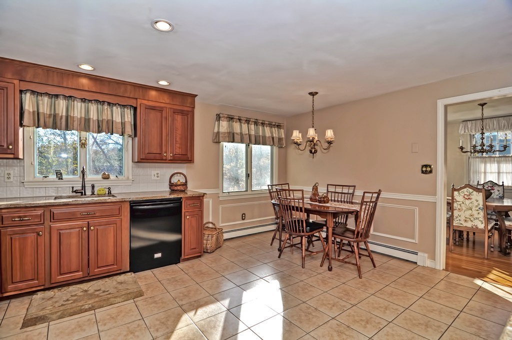 83 Thornberry Road Winchester, MA 01890 - Photo 8 of 30 Gallery Image 8