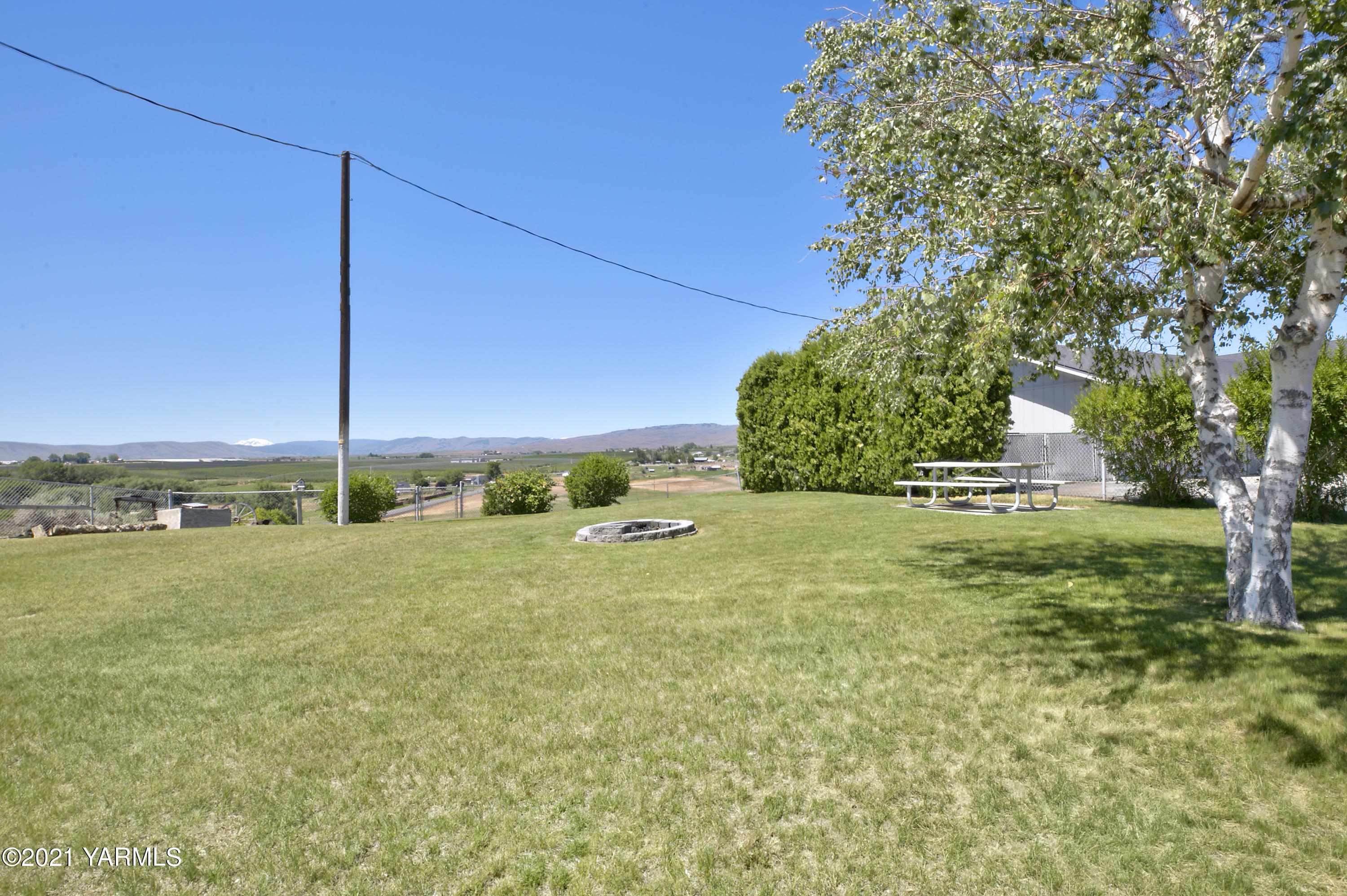 390 Mahre Road Yakima, WA 98908 - Photo 18 of 21