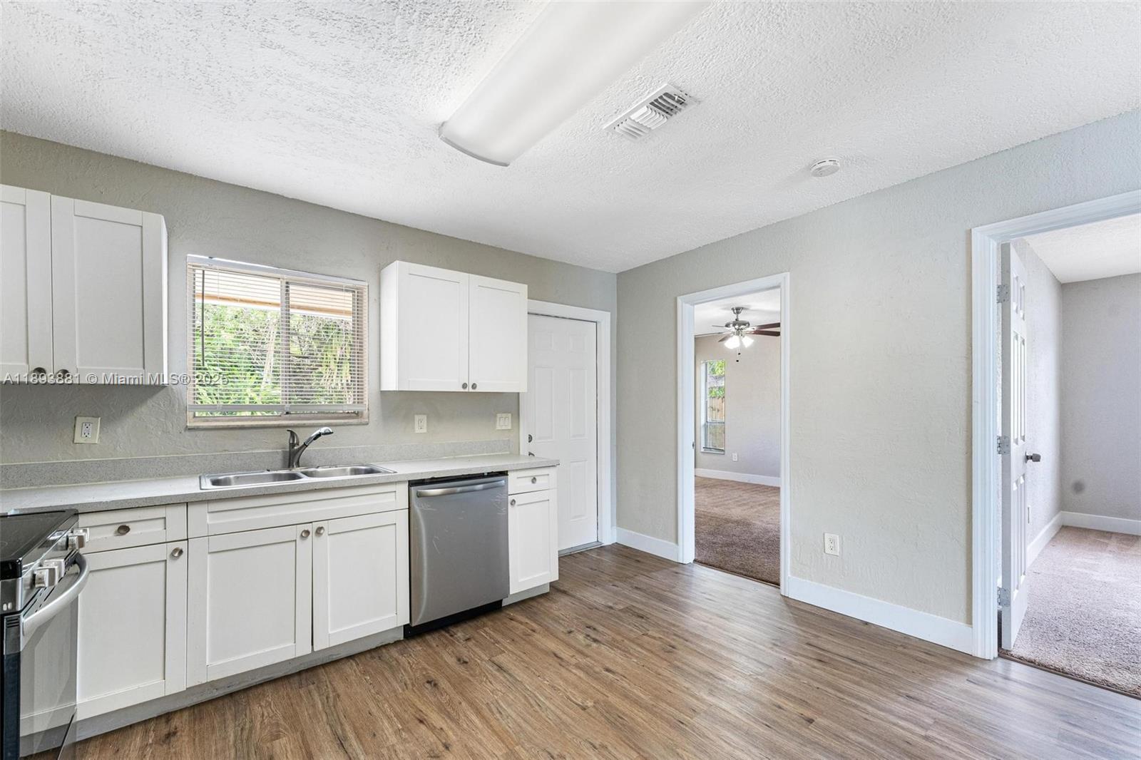 22123 Southwest 62nd Court Boca Raton, FL 33428 - Photo 7 of 24