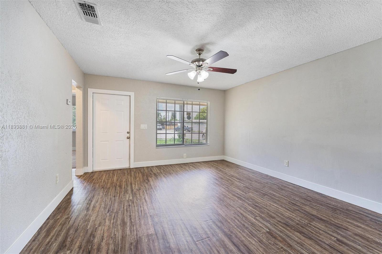22123 Southwest 62nd Court Boca Raton, FL 33428 - Photo 8 of 24