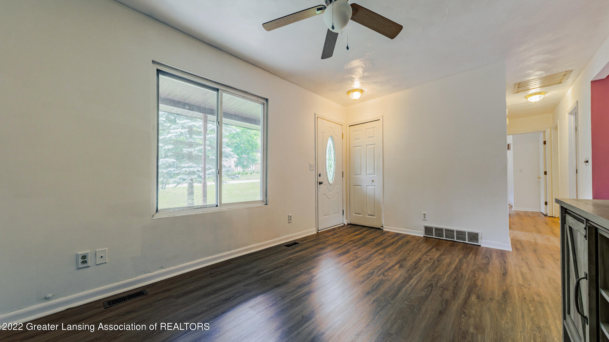 3815 Tecumseh River Road Lansing, MI 48906 - Photo 3 of 23 3815TecumsehRiverRd03
