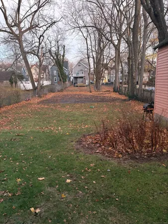 $2,200 | 345 Norton Street, Unit 2, New Haven, CT 06511