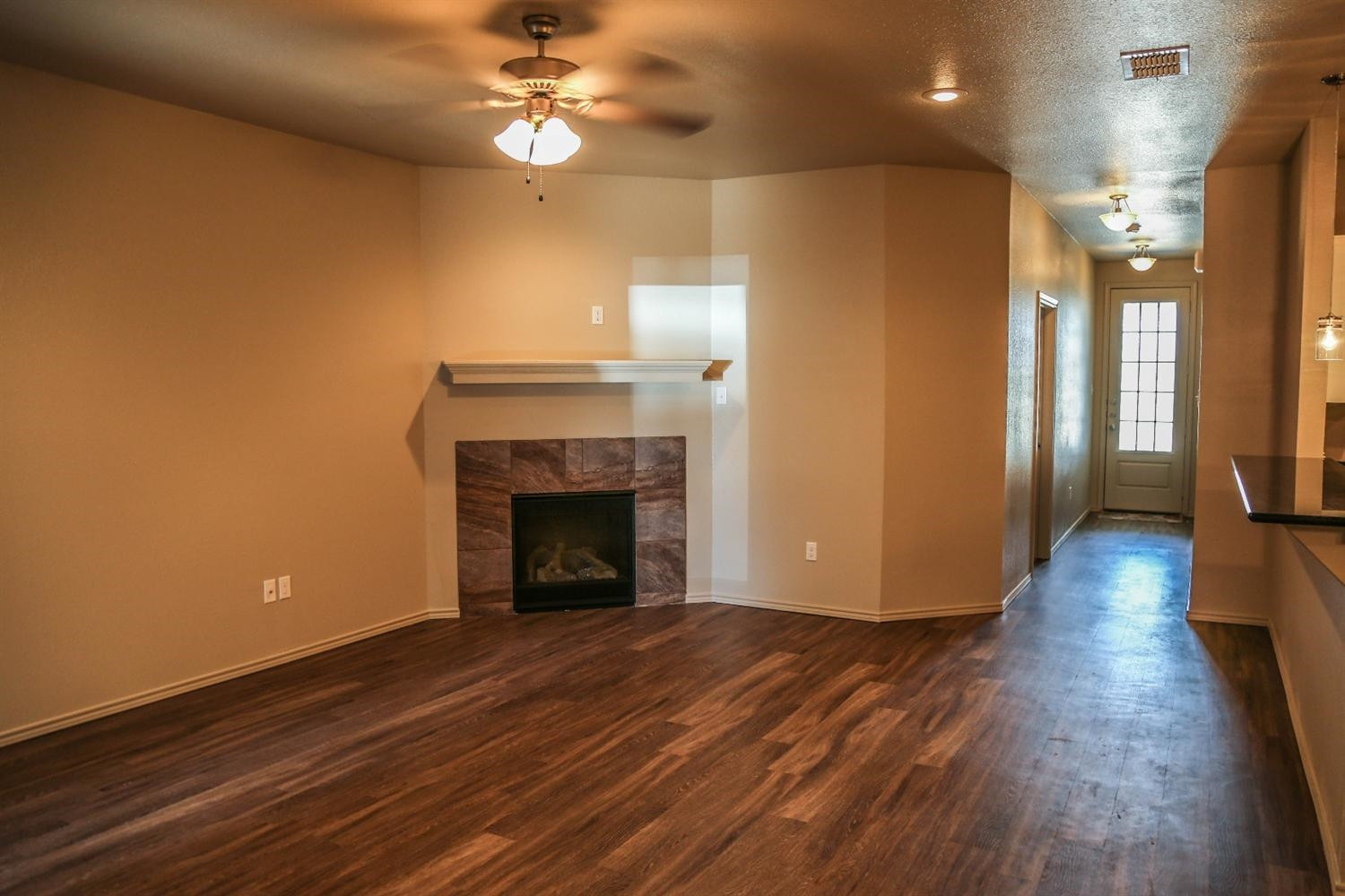 2103 10th Street Lubbock, TX 79401 - Photo 4 of 10 Photo 4