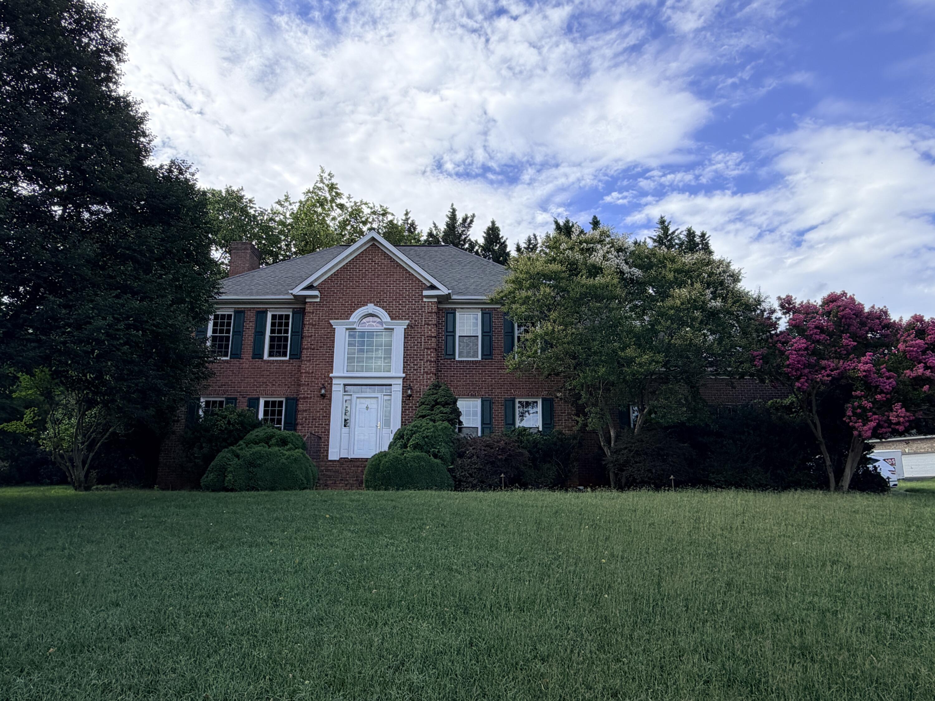 1840 Mountain View Road Vinton, VA 24179 - Photo 1 of 29 20260710_211240465_iOS