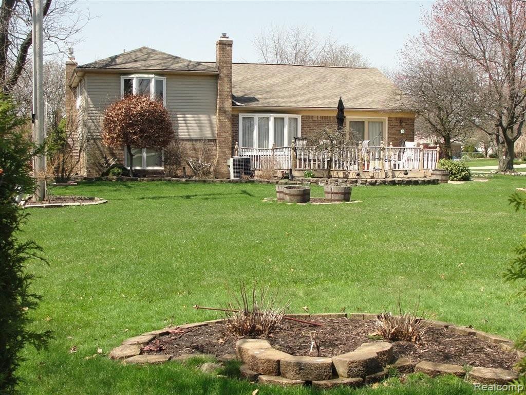 47690 Barbara Road Macomb, MI 48044 - Photo 22 of 25 Back of Home