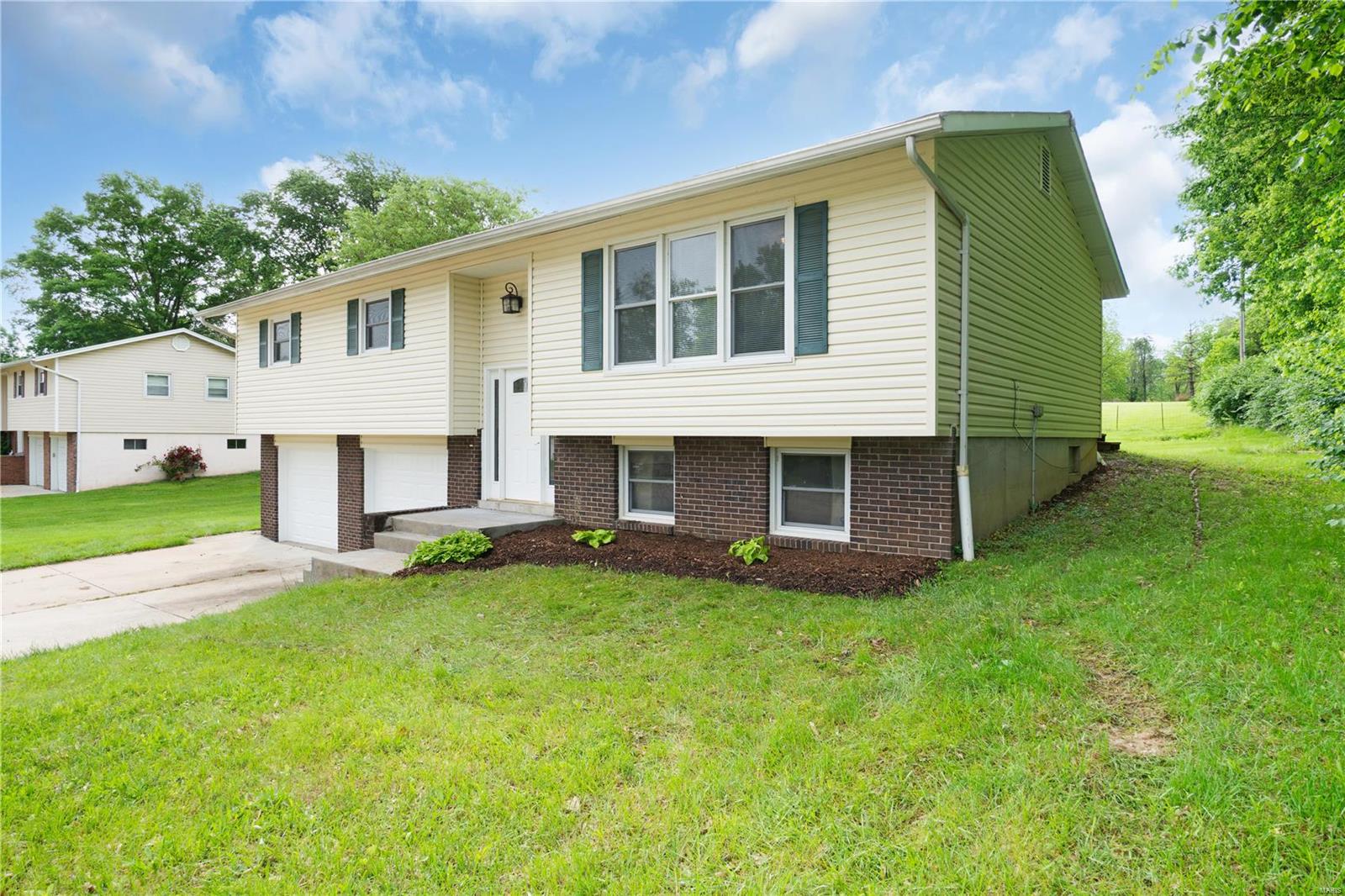 5697 Gutermuth Road St. Charles, MO 63304 - Photo 1 of 17 Gallery Image 1