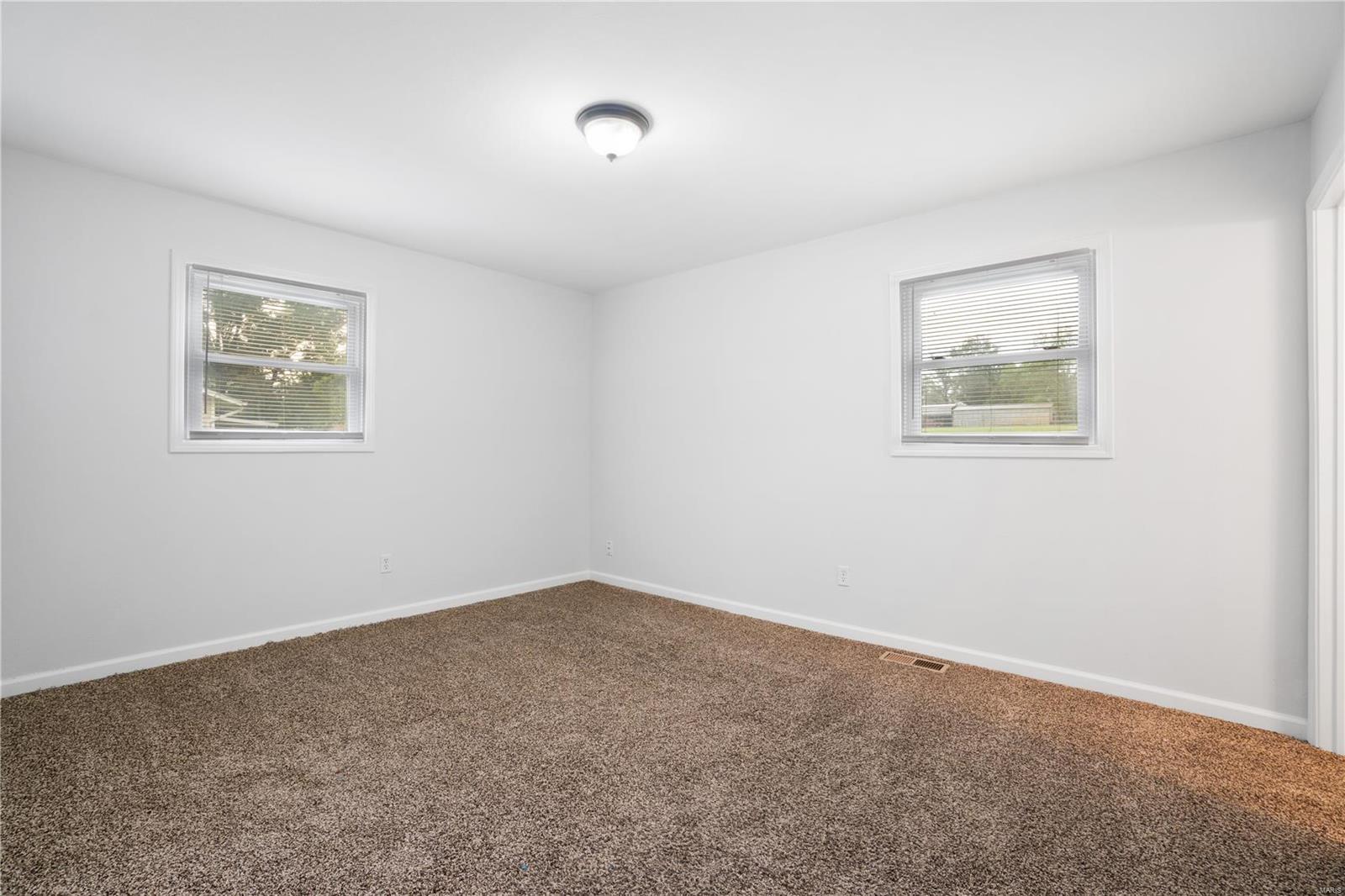 5697 Gutermuth Road St. Charles, MO 63304 - Photo 6 of 17 Gallery Image 6