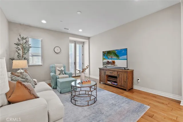 $4,080,000 | 10 Shadybend, Irvine, CA 92602