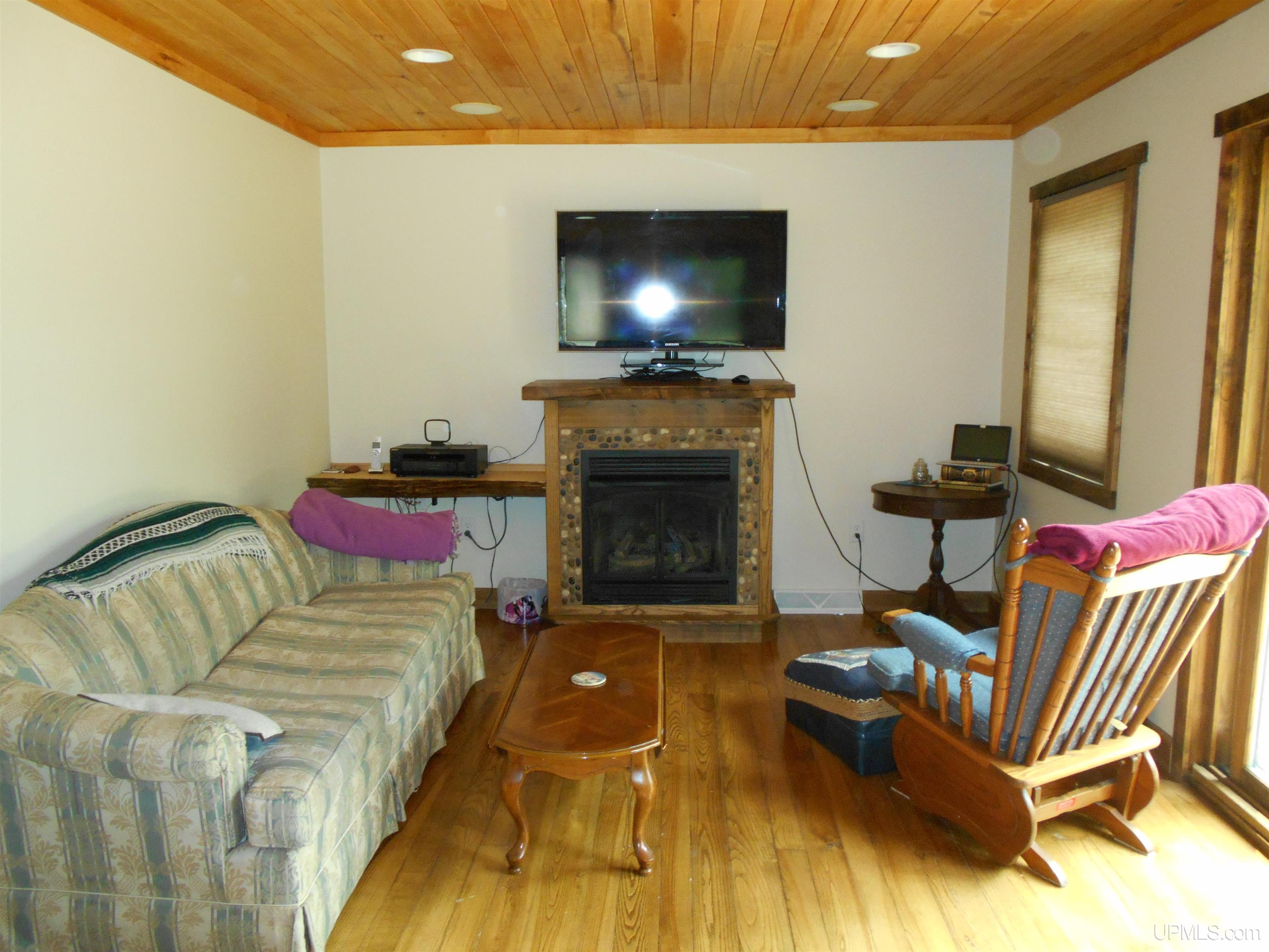 12851 Kk Road Wetmore, MI 49895 - Photo 15 of 54 Gallery Image 15