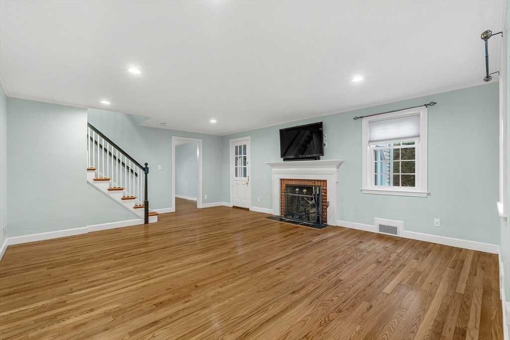 30 Brookside Road Needham, MA 02492 - Photo 10 of 29