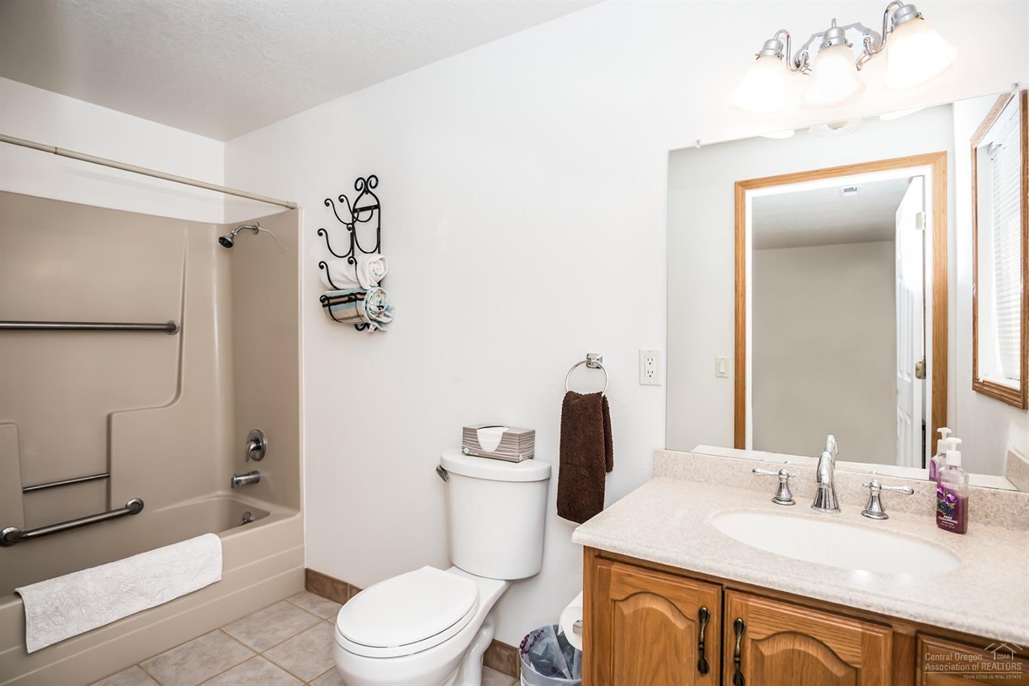66620 West Cascade Bend, OR 97703 - Photo 21 of 23 Additional Photo